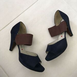 Cri de Coeur Sierra Vegan Suede Open Toe Heels FLAWS